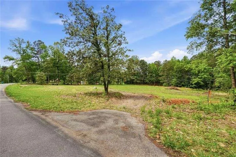 977 Sardis Road Canton, GA 30114