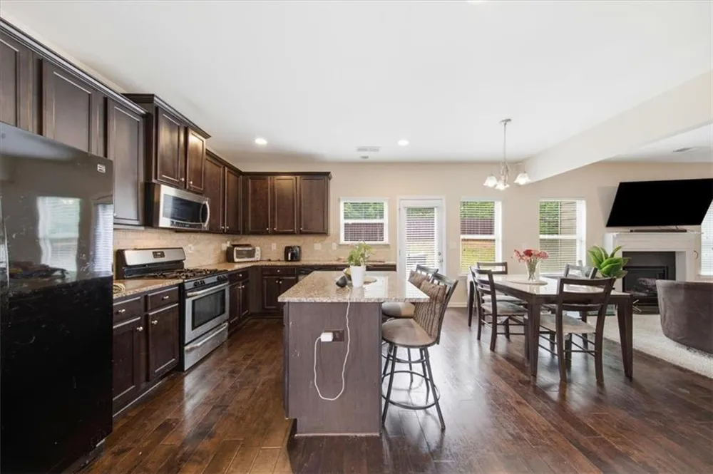 1126 Paramount Drive McDonough, GA 30253