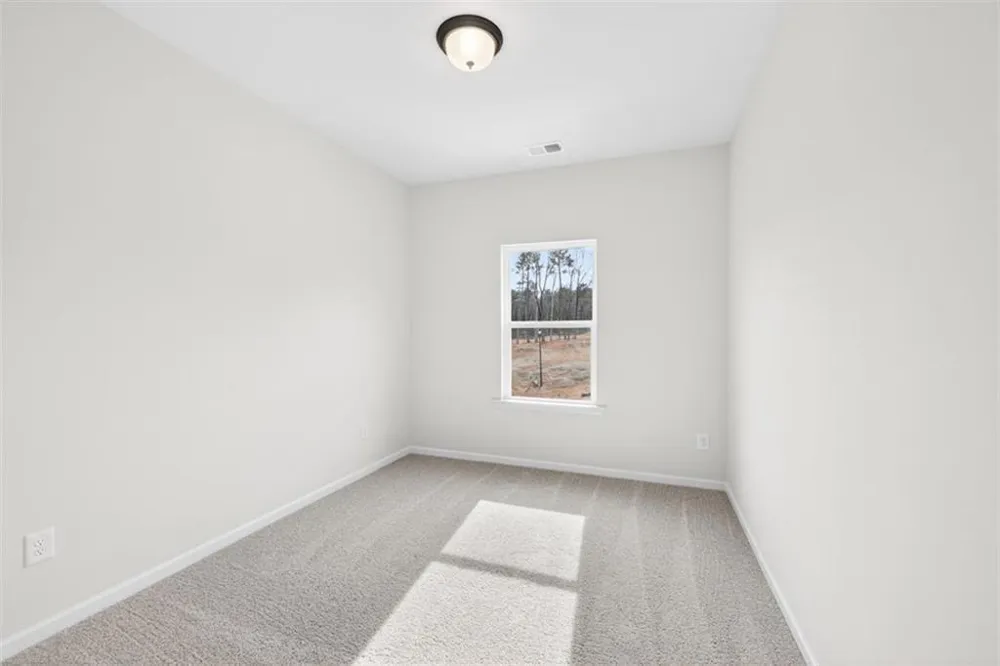 550 Grover Street Hoschton, GA 30548