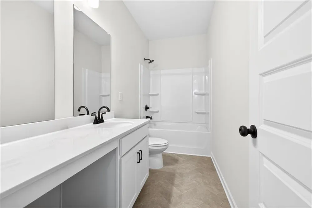 550 Grover Street Hoschton, GA 30548