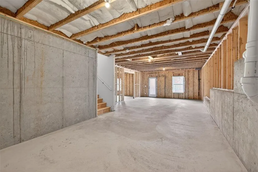 550 Grover Street Hoschton, GA 30548
