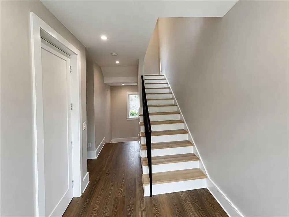 3521 Kingsboro Road Atlanta, GA 30326