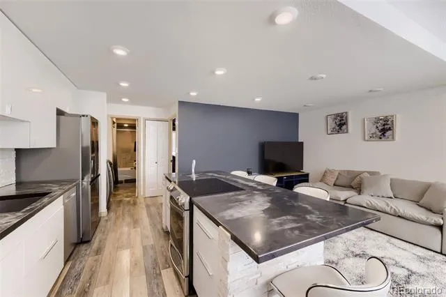 364 S Ironton Street #427 Aurora, CO 80012