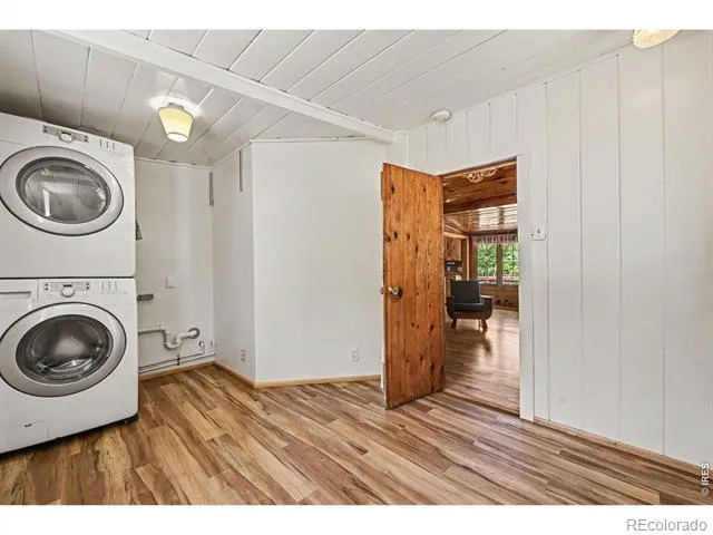 19 Pipers Canyon Rd Road Glen Haven, CO 80532