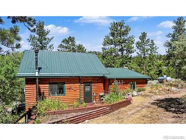 19 Pipers Canyon Rd Road Glen Haven, CO 80532
