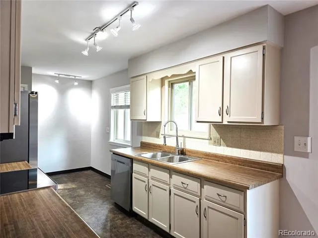 5915 Mercury Drive Fort Collins, CO 80525