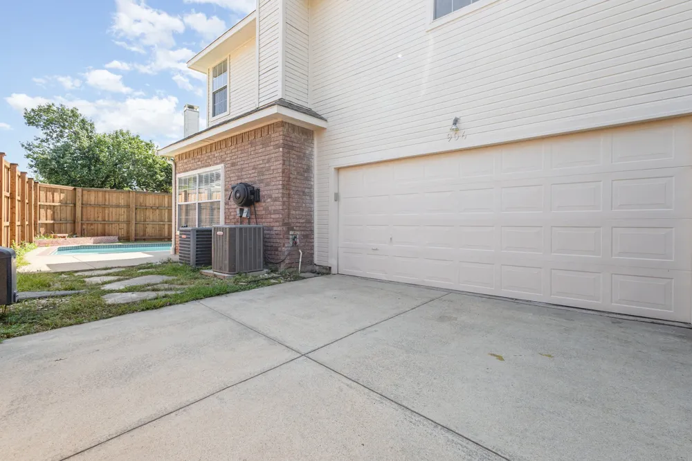 906 Beau Drive Coppell, TX 75019