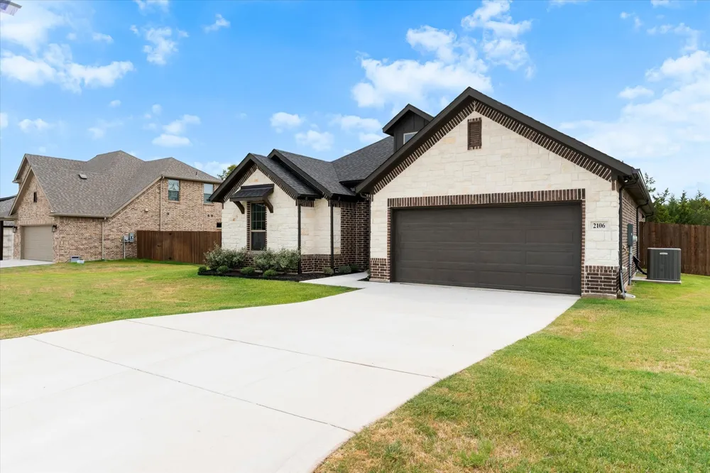 2106 Briarwood Drive Bridgeport, TX 76426