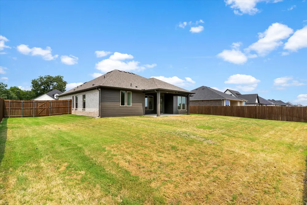 2110 Briarwood Drive Bridgeport, TX 76426