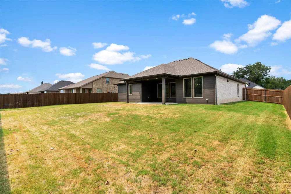 2110 Briarwood Drive Bridgeport, TX 76426