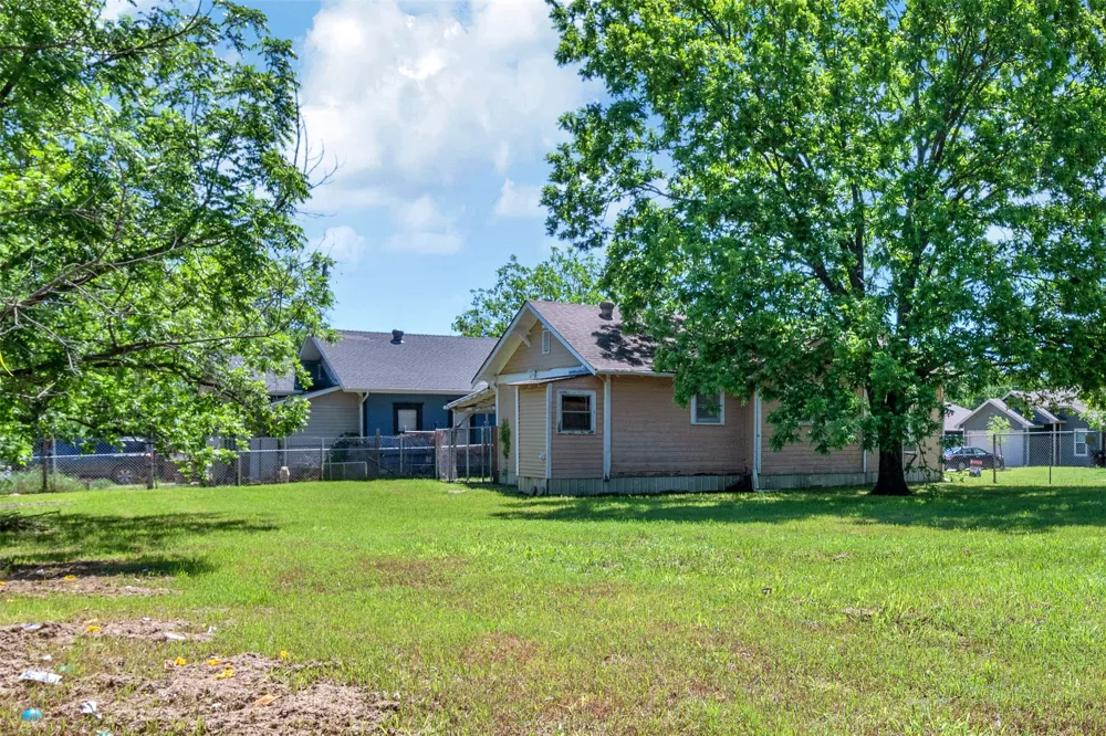 4004 Washington Street Greenville, TX 75401