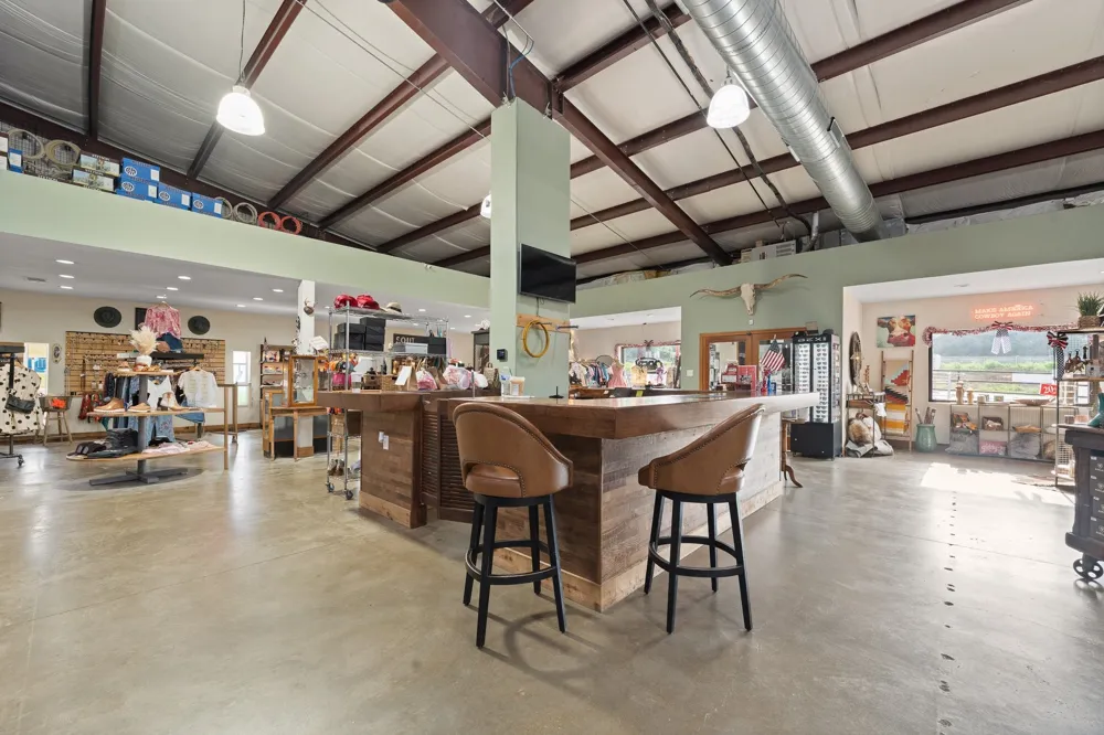 6100 S Interstate 35W W Alvarado, TX 76009