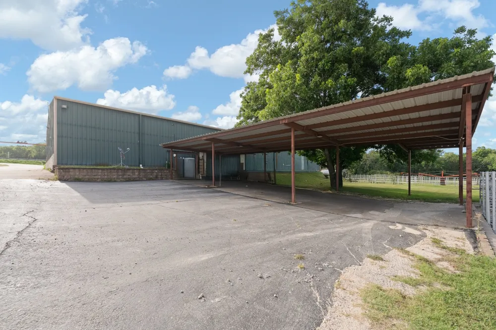 6100 S Interstate 35W W Alvarado, TX 76009