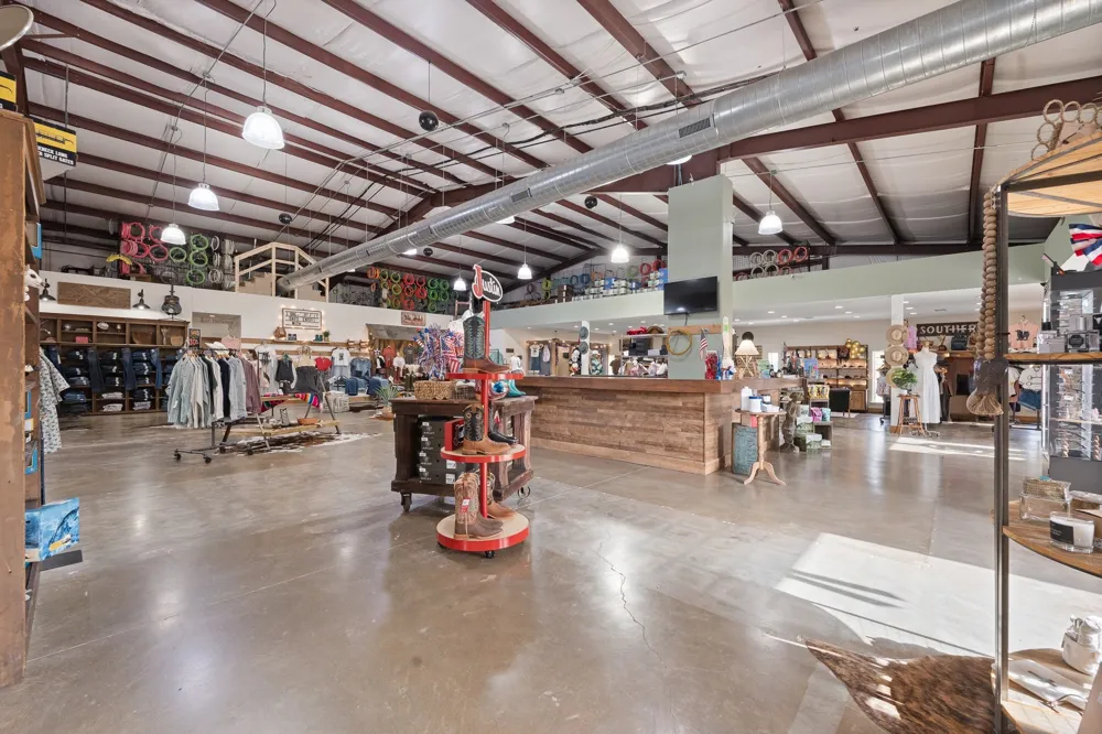 6100 S Interstate 35W W Alvarado, TX 76009