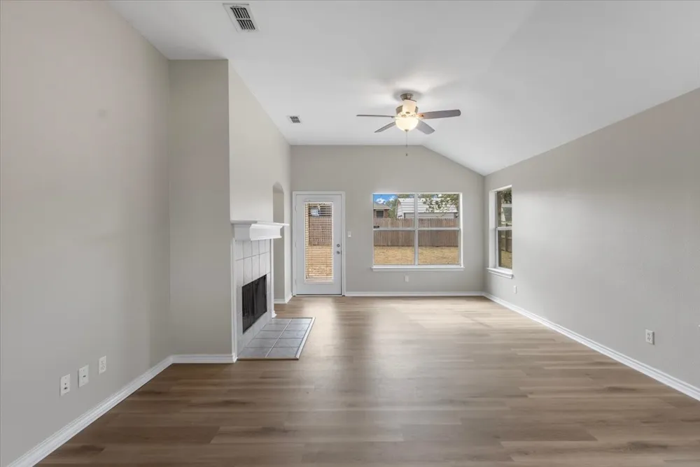 386 Molly Lane Lindale, TX 75771