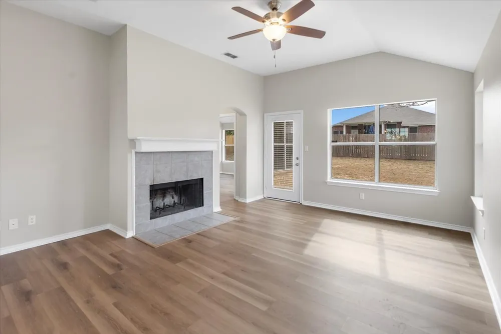 386 Molly Lane Lindale, TX 75771