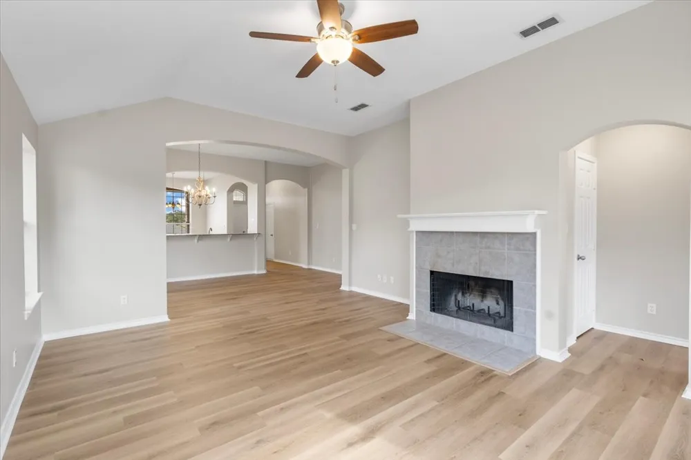 386 Molly Lane Lindale, TX 75771