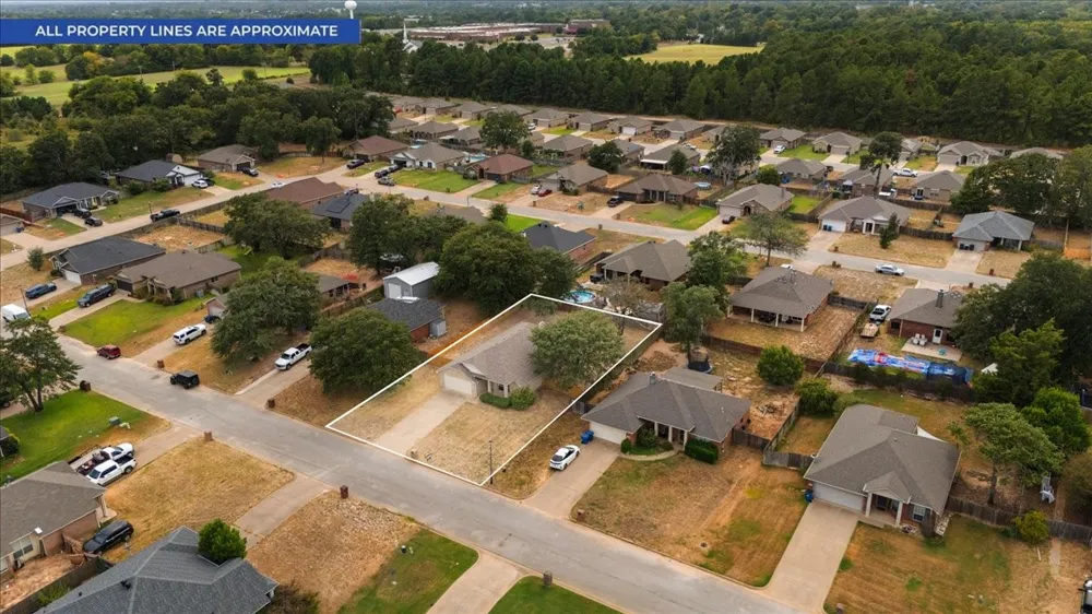 386 Molly Lane Lindale, TX 75771