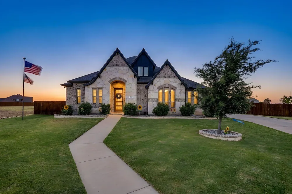340 Trail Dust Drive Godley, TX 76044