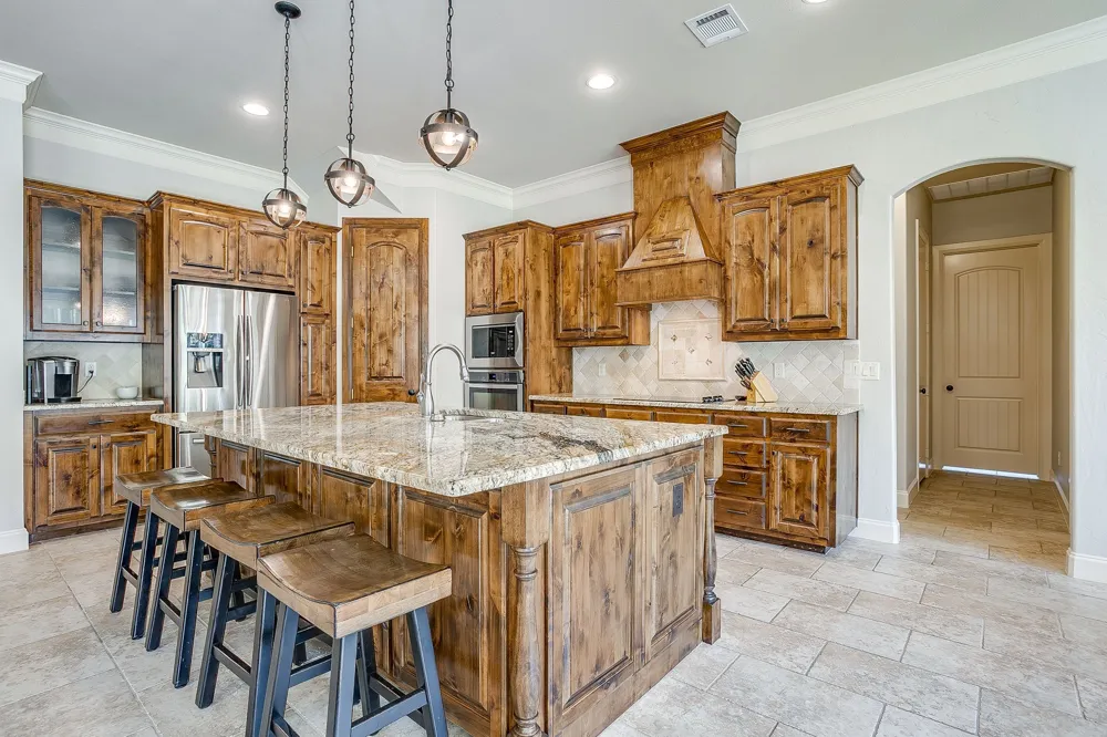 7259 Oak Creeks Court Fort Worth, TX 76135