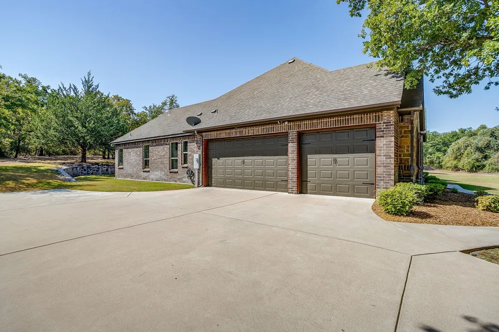7259 Oak Creeks Court Fort Worth, TX 76135