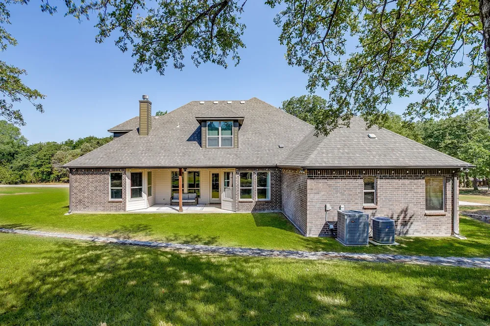 7259 Oak Creeks Court Fort Worth, TX 76135