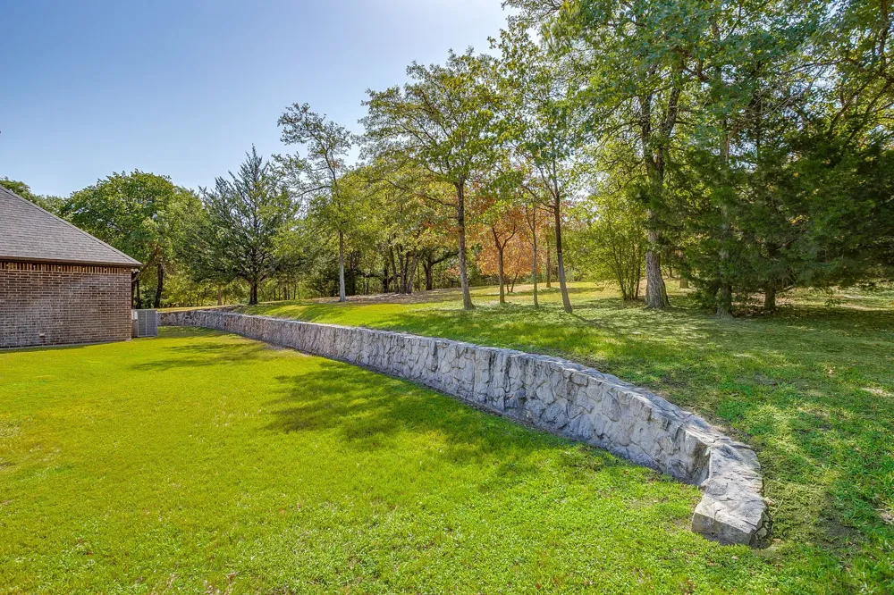7259 Oak Creeks Court Fort Worth, TX 76135