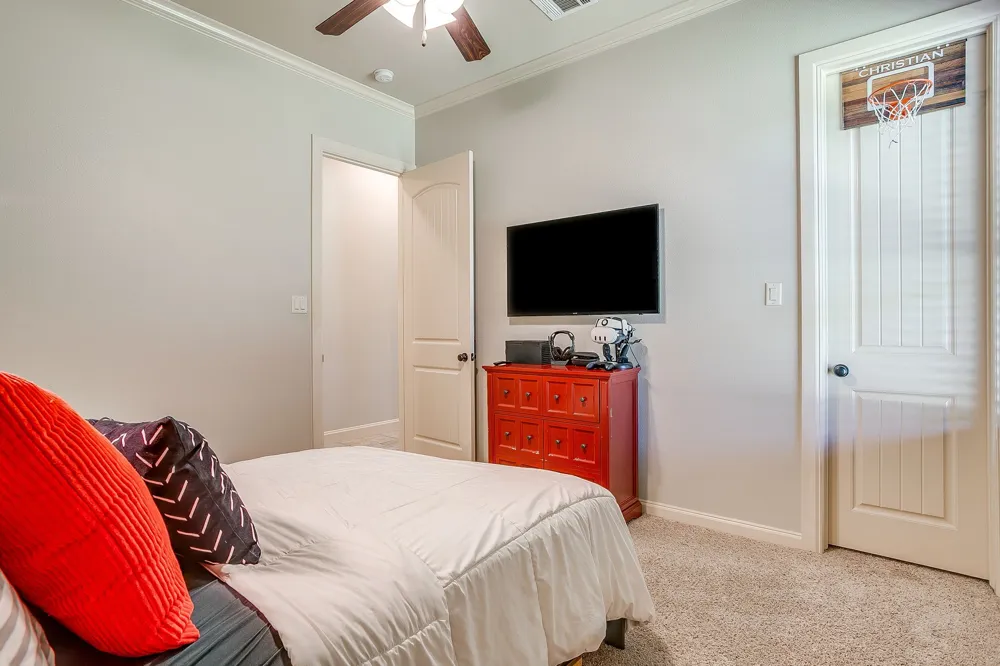 7259 Oak Creeks Court Fort Worth, TX 76135