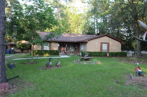 26482 Lakeview Drive