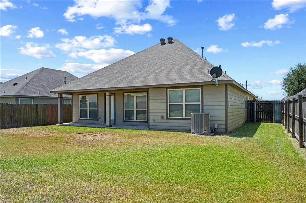 1007 Trellis Pass Brenham, TX 77833