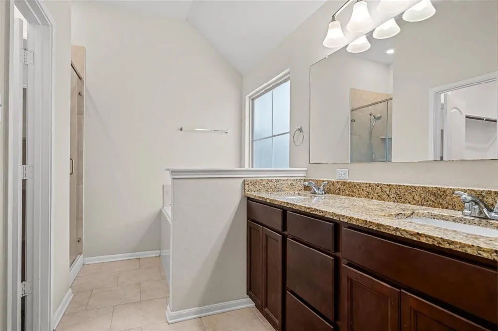 1007 Trellis Pass Brenham, TX 77833