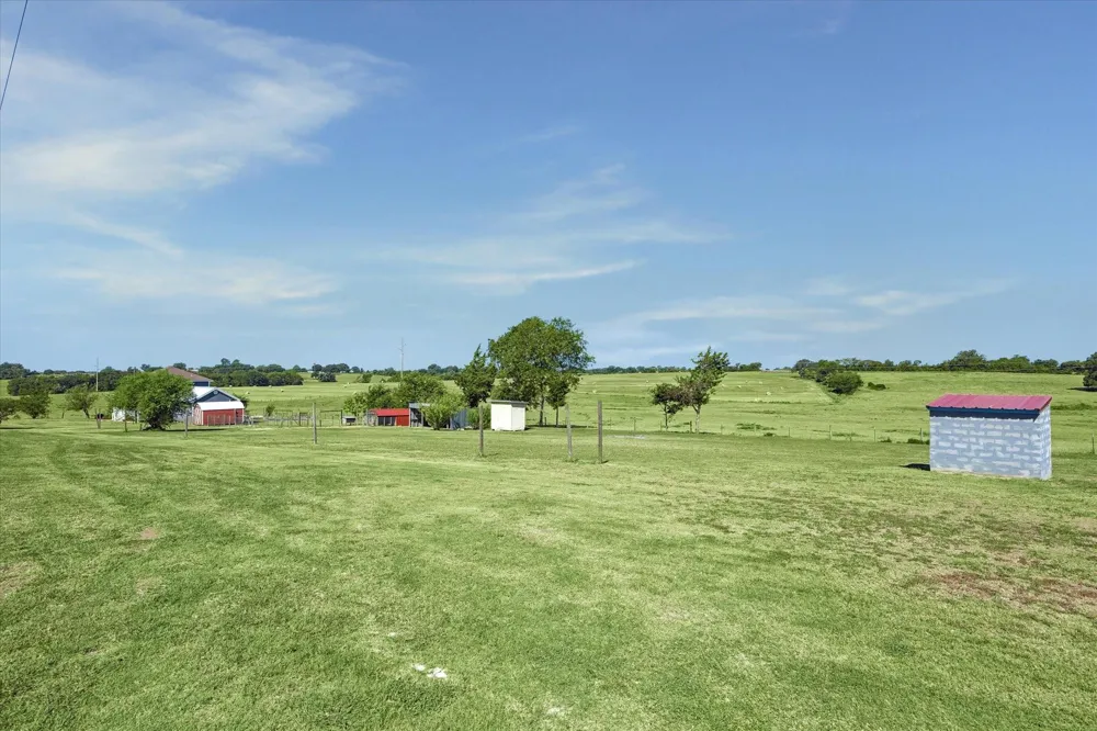 10559 Fm 109 Industry, TX 78944