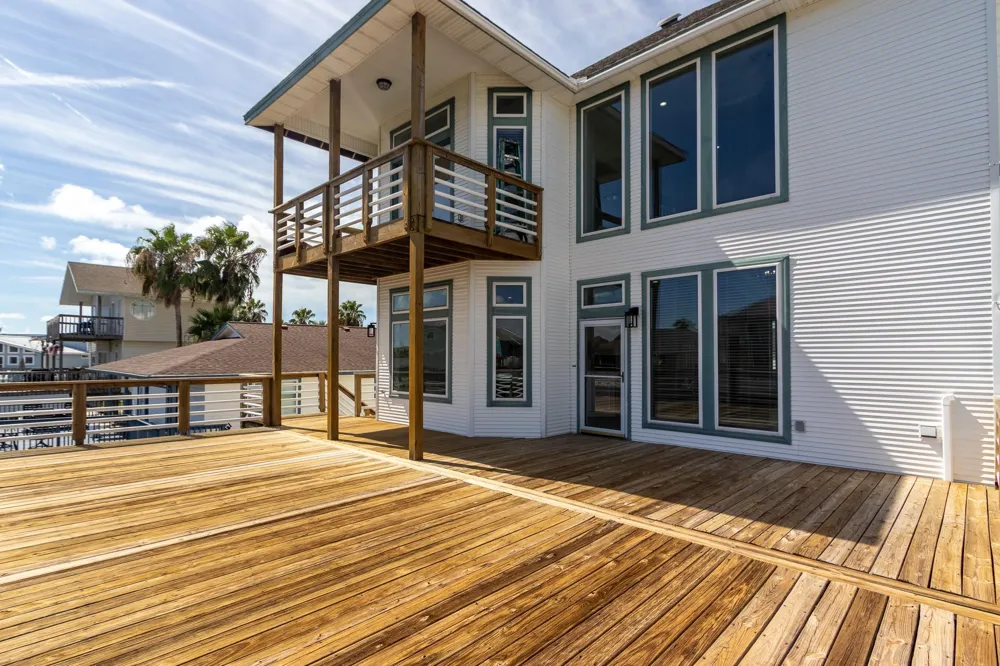 1414 Lotus Drive Tiki Island, TX 77554