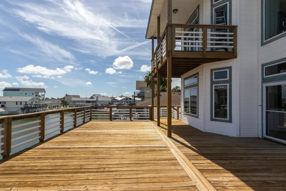 1414 Lotus Drive Tiki Island, TX 77554