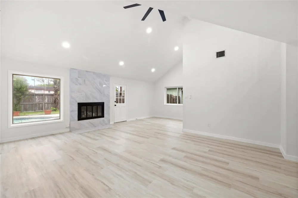 2326 Ashmont Drive Missouri City, TX 77489