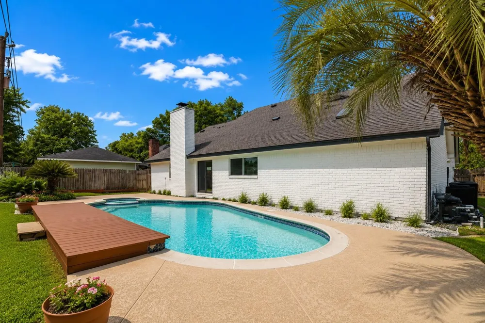 2326 Ashmont Drive Missouri City, TX 77489