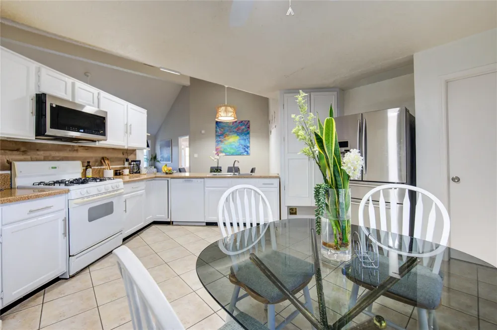 7027 Brockington Drive Katy, TX 77494