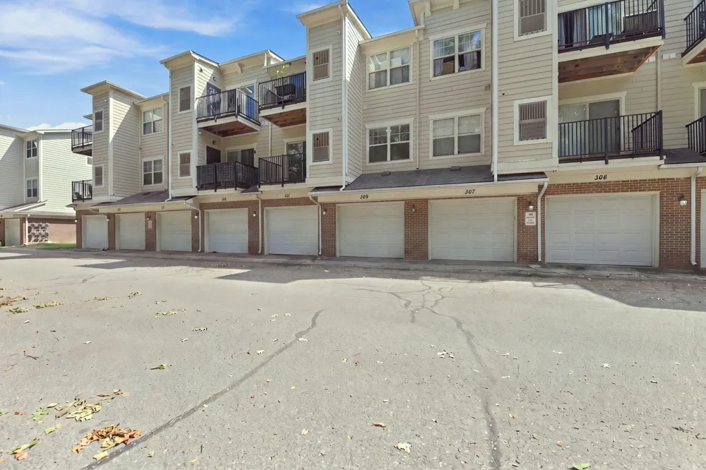 309 Legato Drive Walled Lake, MI 48390