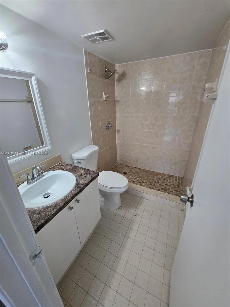 14835 SW 80th St #104-6 Miami, FL 33193