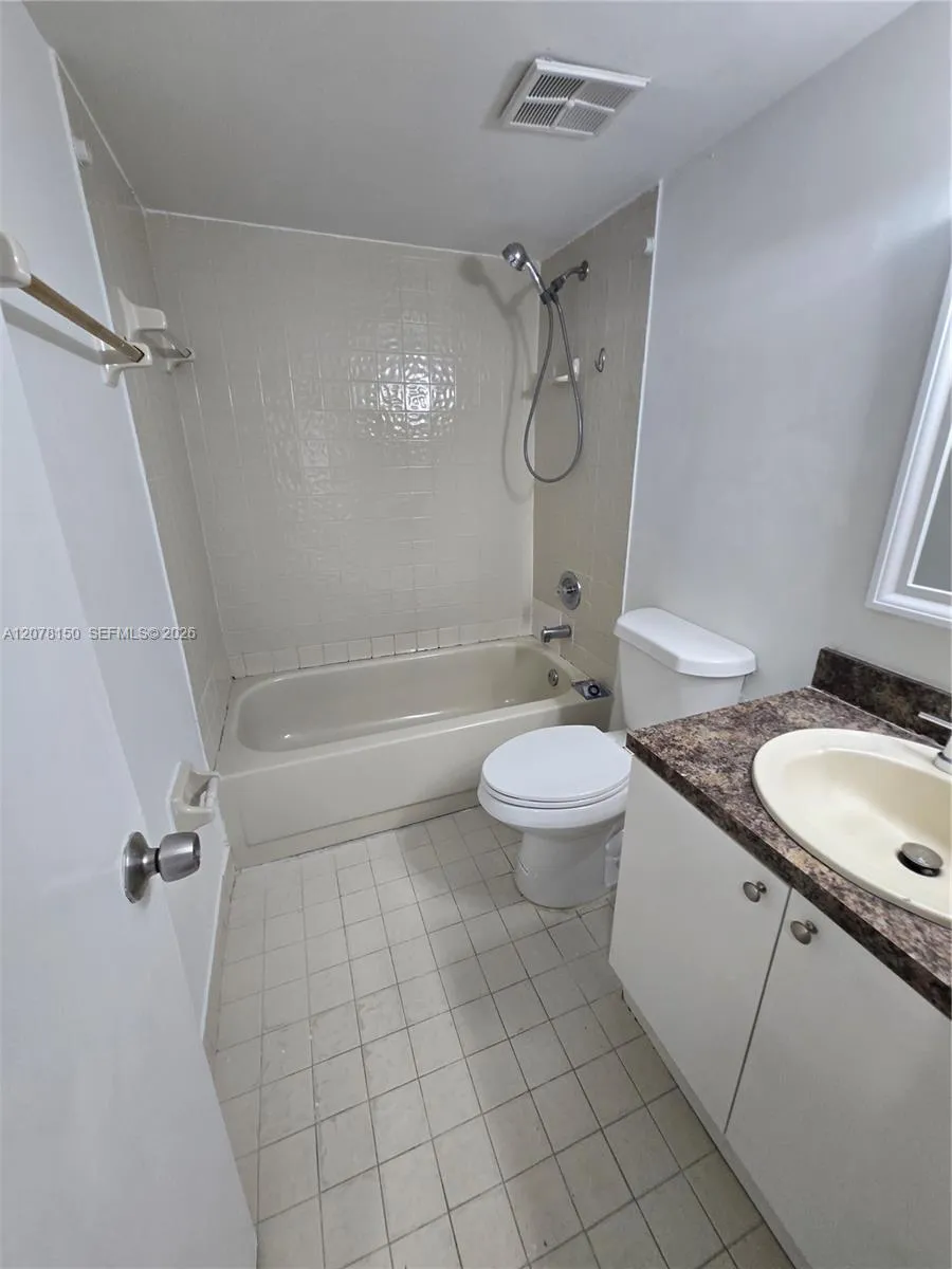 14835 SW 80th St #104-6 Miami, FL 33193