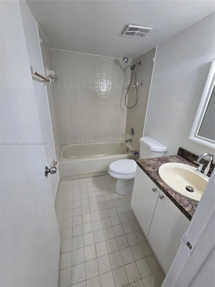 14835 SW 80th St #104-6 Miami, FL 33193