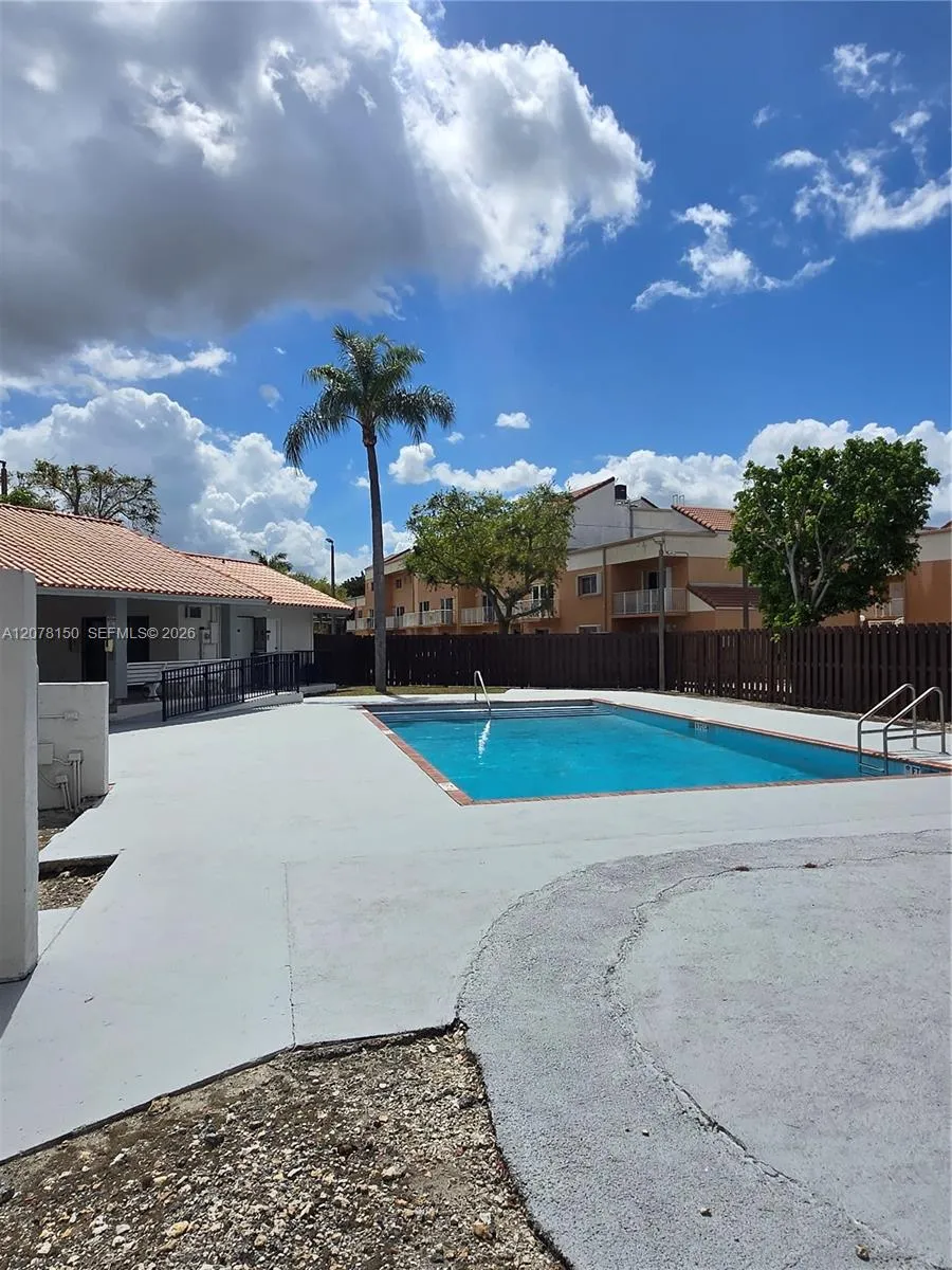 14835 SW 80th St #104-6 Miami, FL 33193