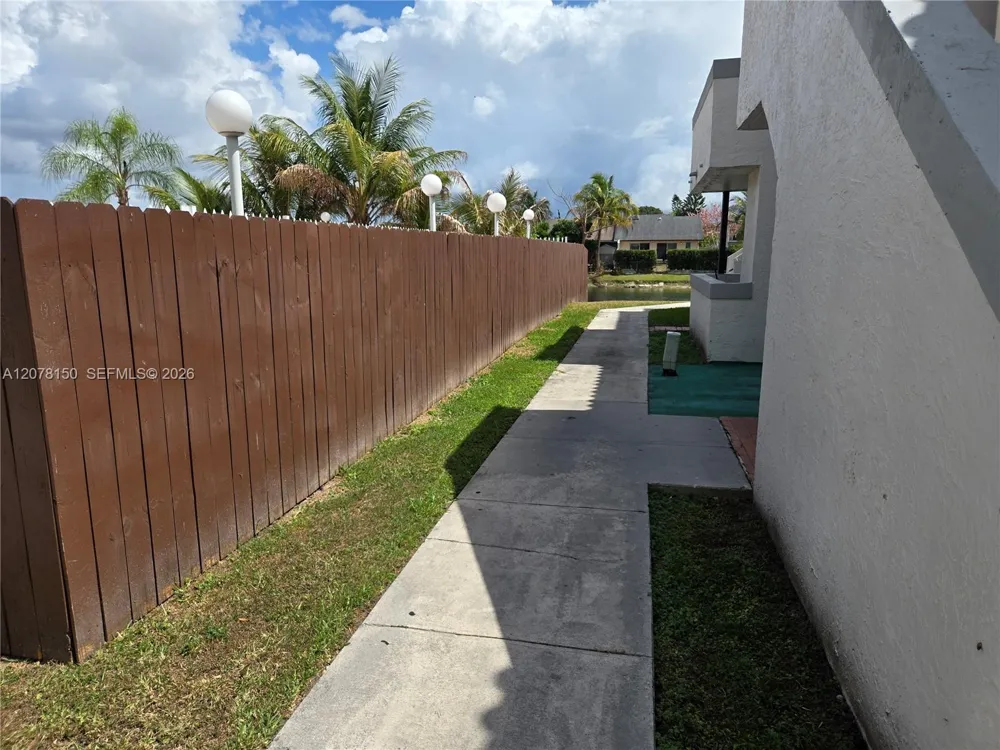 14835 SW 80th St #104-6 Miami, FL 33193
