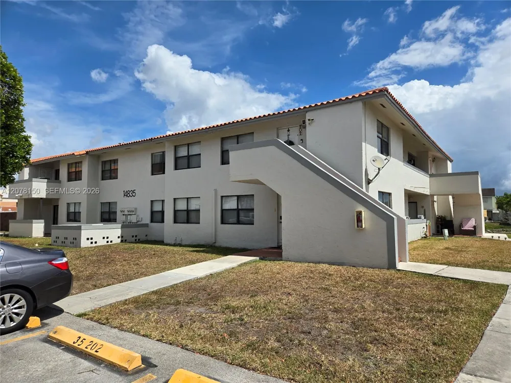 14835 SW 80th St #104-6 Miami, FL 33193