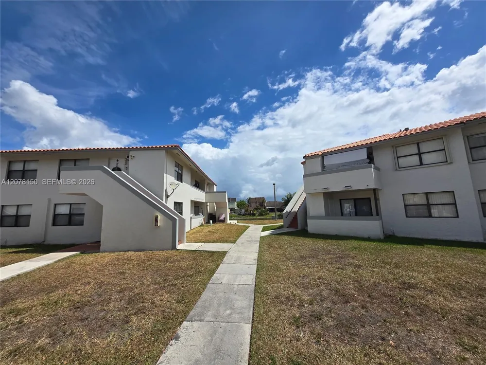 14835 SW 80th St #104-6 Miami, FL 33193