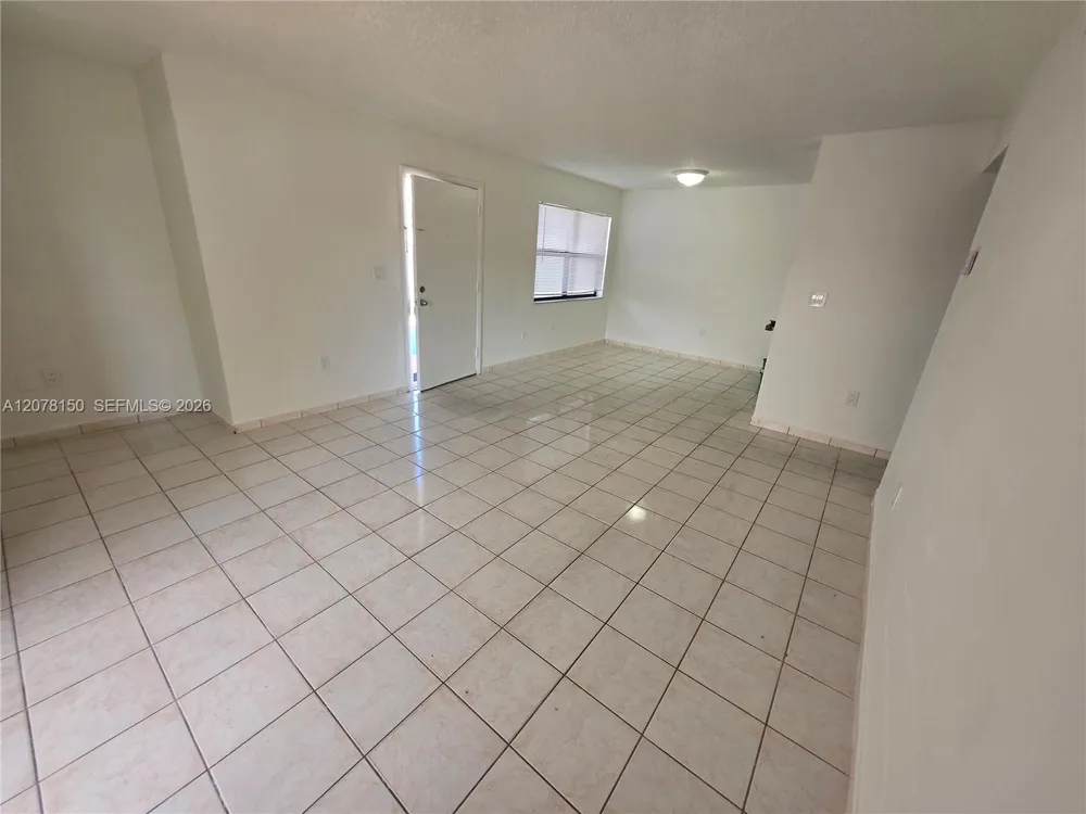 14835 SW 80th St #104-6 Miami, FL 33193