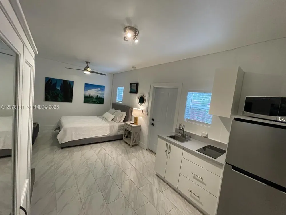 1545 NE 138th St North Miami, FL 33161