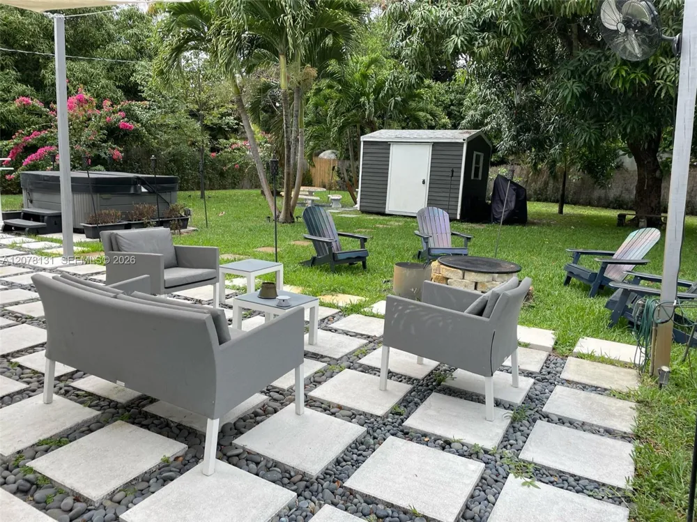 1545 NE 138th St North Miami, FL 33161