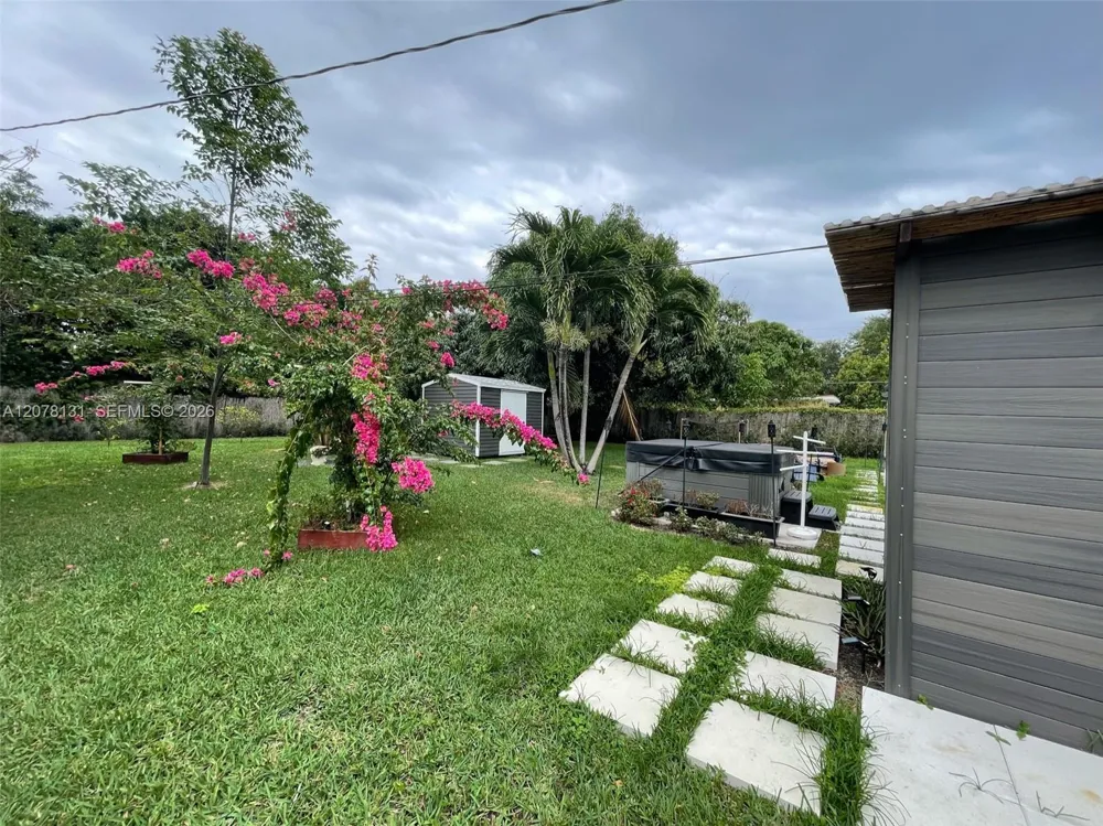 1545 NE 138th St North Miami, FL 33161