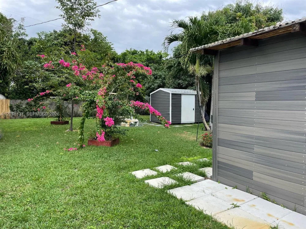 1545 NE 138th St North Miami, FL 33161